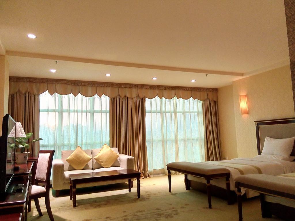Guangzhou Li Gang Hotel גואנגג'ואו חדר תמונה