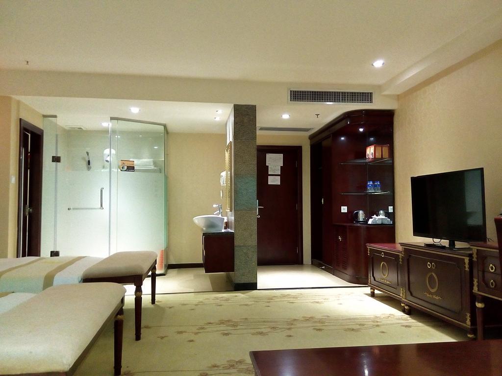 Guangzhou Li Gang Hotel גואנגג'ואו חדר תמונה