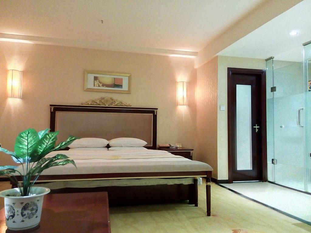 Guangzhou Li Gang Hotel גואנגג'ואו חדר תמונה